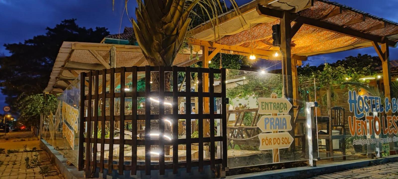 Hostel Vento Leste 봄비나스 외부 사진